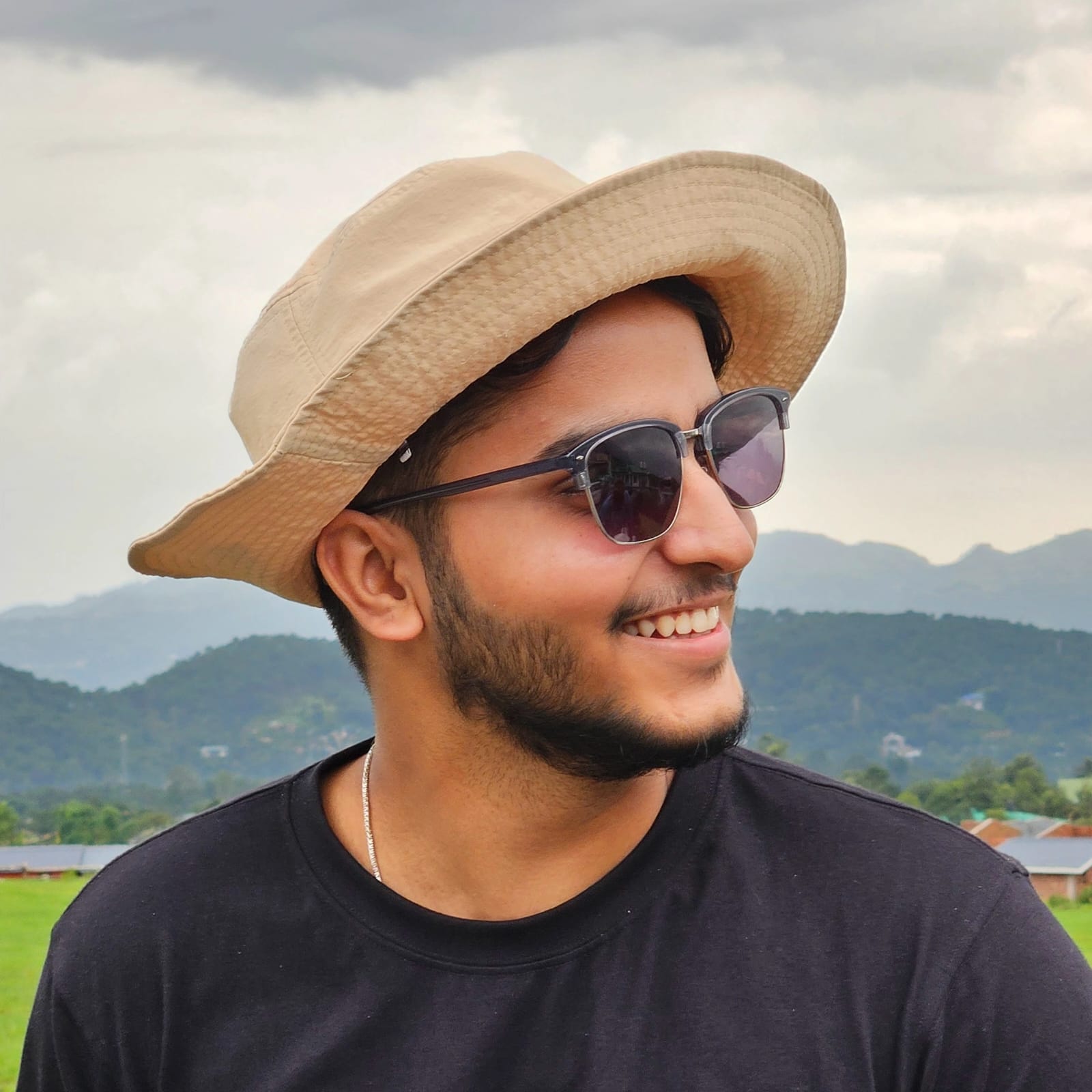 Ayushman Dwivedi — Founder & CEO, Kins Voyage